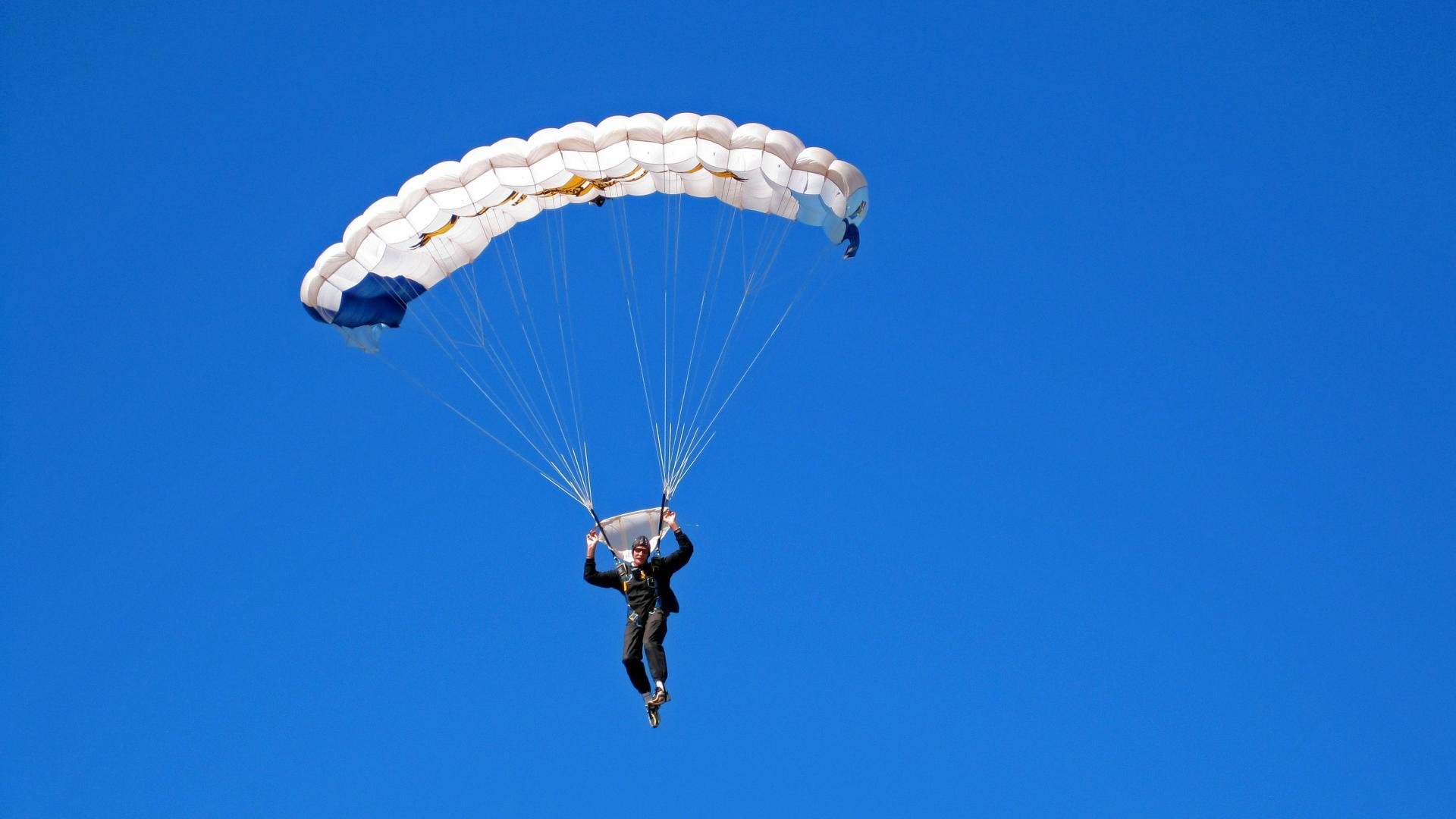 切斯特城客场击败唐卡斯特,实现客场不败战绩,球队士气正高,切斯特城堡